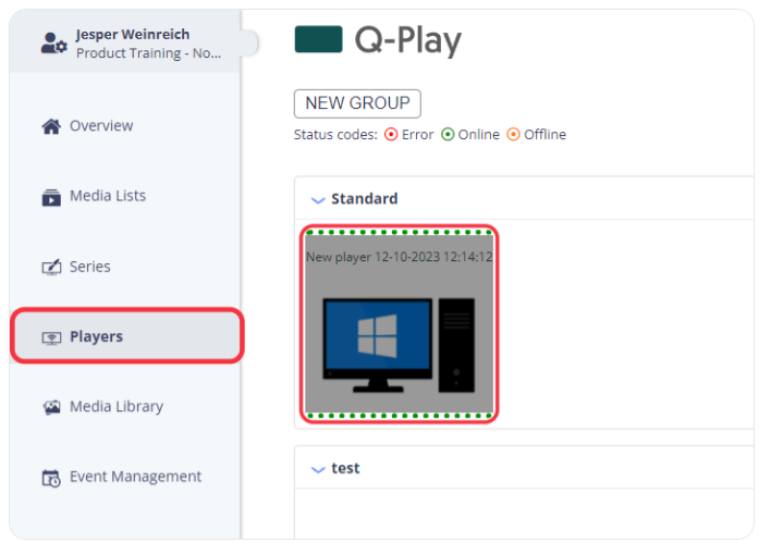 Q-Play interface showing 'Players' tab selected with 'New player 12-10-2023' listed under 'Standard' group, status indicated as online.