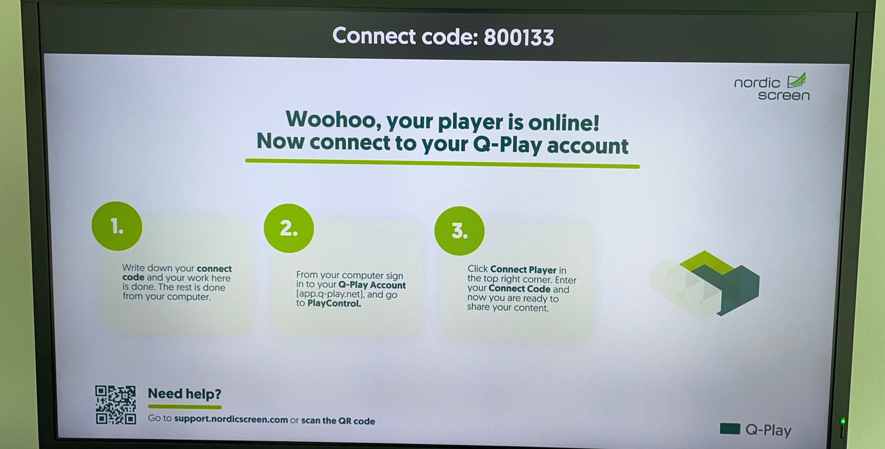 Screen displaying connection instructions for Q-Play Player with connect code 800133 and steps to connect to a Q-Play account.