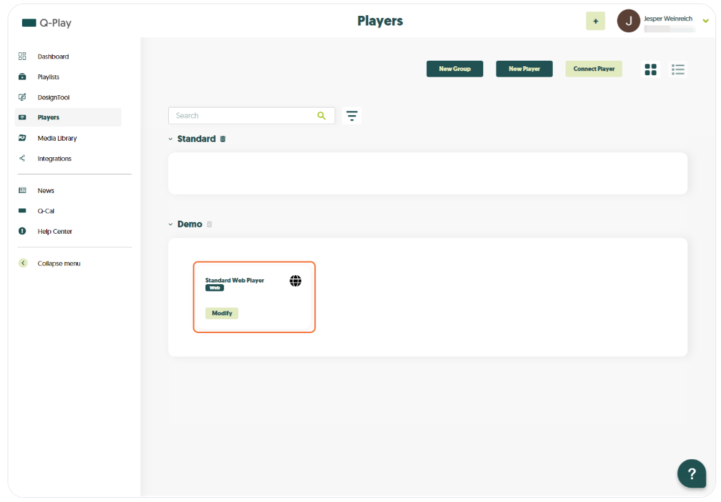 Interface of Q-Play 'Players' page displaying options 'Standard' and 'Demo', highlighting the 'Standard Web Player' card with a 'Modify' option.